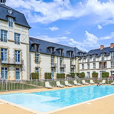 Apartment Le Chateau De Kergonano-25 By Interhome *